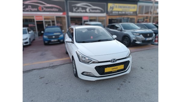 300.000 TL PEŞİNATLA //KREDİLİ//SENETLİ //KREDİ KARTINA 12 AY TAKSİTLE// SATIŞ İMKANI (2015 MODEL HYUNDAİ İ-20 OTOMATİK)