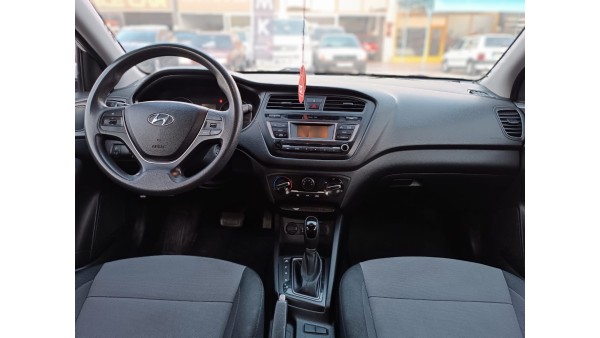 300.000 TL PEŞİNATLA //KREDİLİ//SENETLİ //KREDİ KARTINA 12 AY TAKSİTLE// SATIŞ İMKANI (2015 MODEL HYUNDAİ İ-20 OTOMATİK)