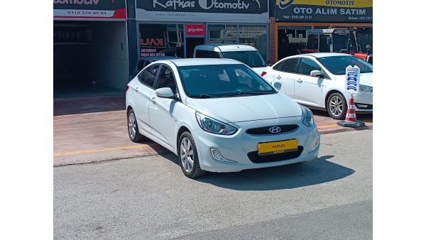 390.000 TL PEŞİNATLA //KREDİLİ//SENETLİ //KREDİ KARTINA 12 AY TAKSİTLE// SATIŞ İMKANI (2018 MODEL HYUNDAİ ACCENT BLUE)