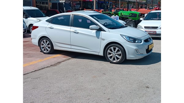 390.000 TL PEŞİNATLA //KREDİLİ//SENETLİ //KREDİ KARTINA 12 AY TAKSİTLE// SATIŞ İMKANI (2018 MODEL HYUNDAİ ACCENT BLUE)