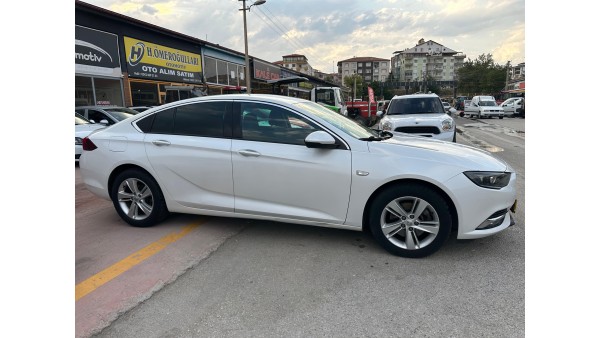 575.000 TL PEŞİNATLA //KREDİLİ//SENETLİ //KREDİ KARTINA 12 AY TAKSİTLE// SATIŞ İMKANI (2019 MODEL OPEL INSIGNIA OTOMATİK)